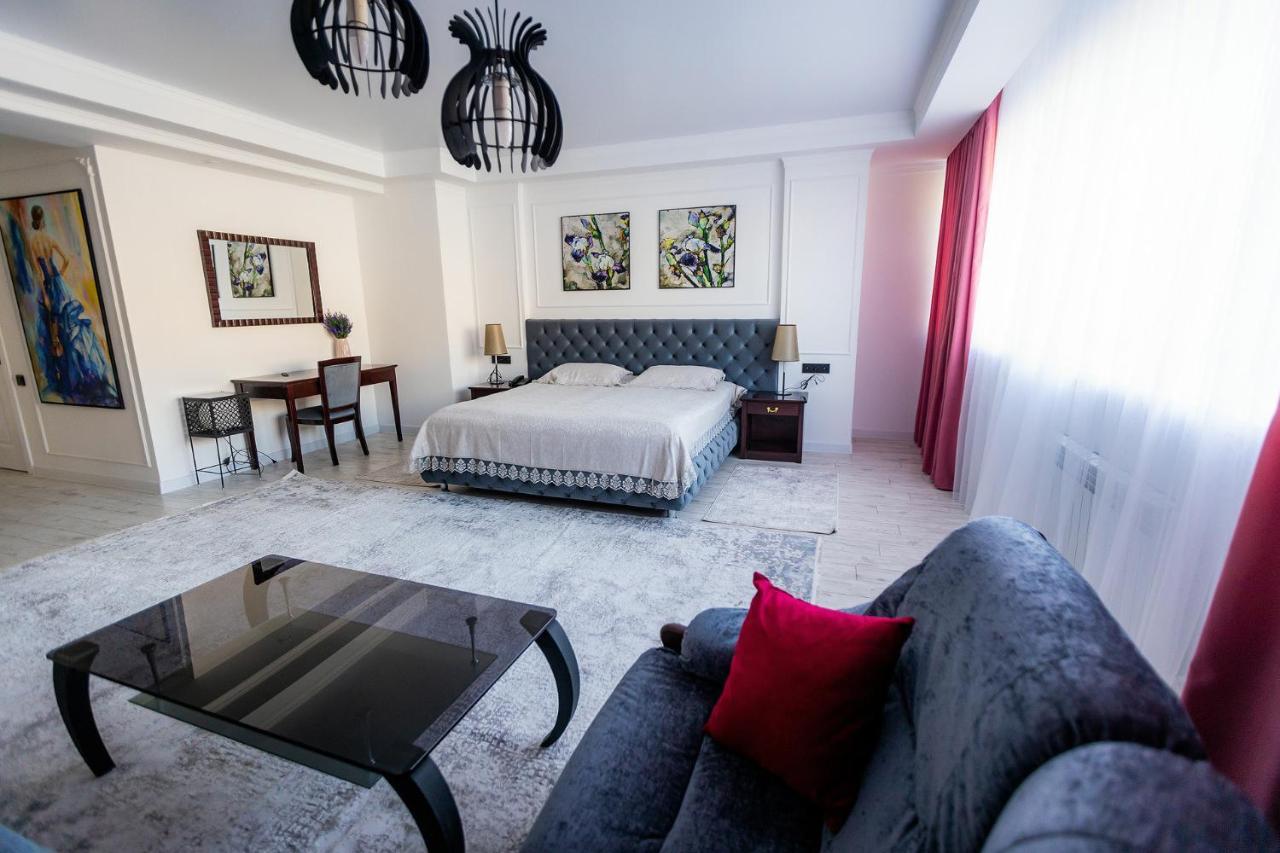Metelitsa Hotel Karagandy Extérieur photo