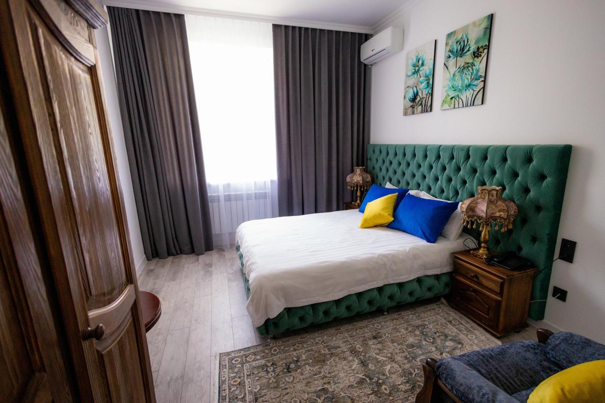 Metelitsa Hotel Karagandy Extérieur photo