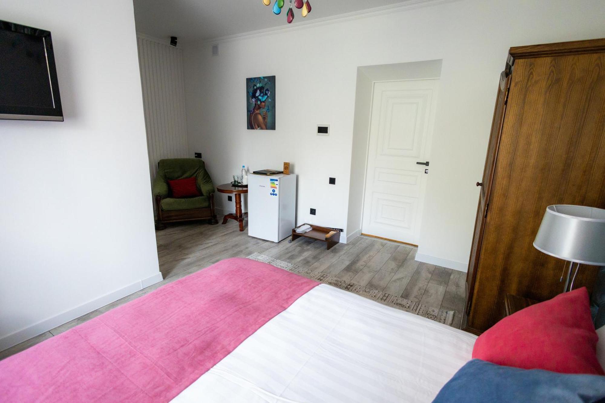Metelitsa Hotel Karagandy Extérieur photo